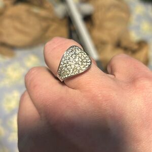 Gorgeous silver colored wave ring